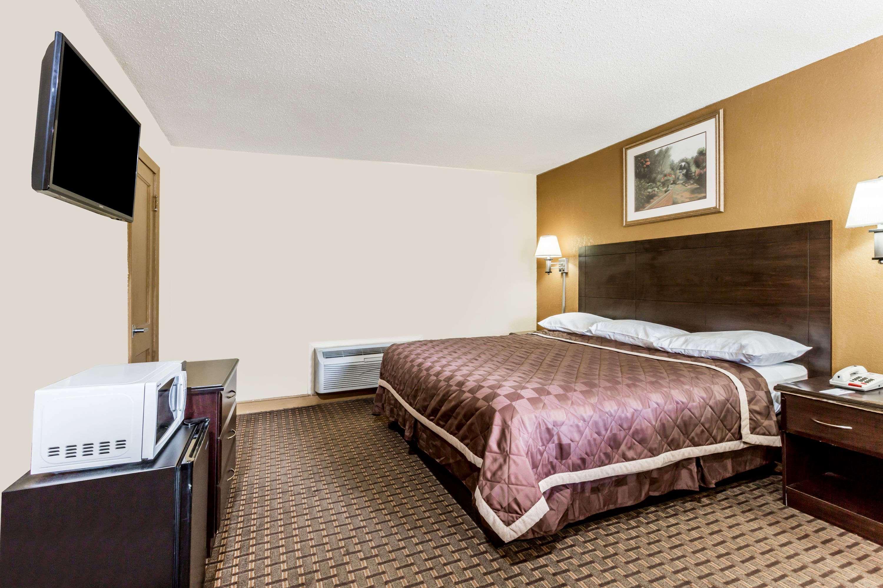 Knights Inn Glen Allen Esterno foto