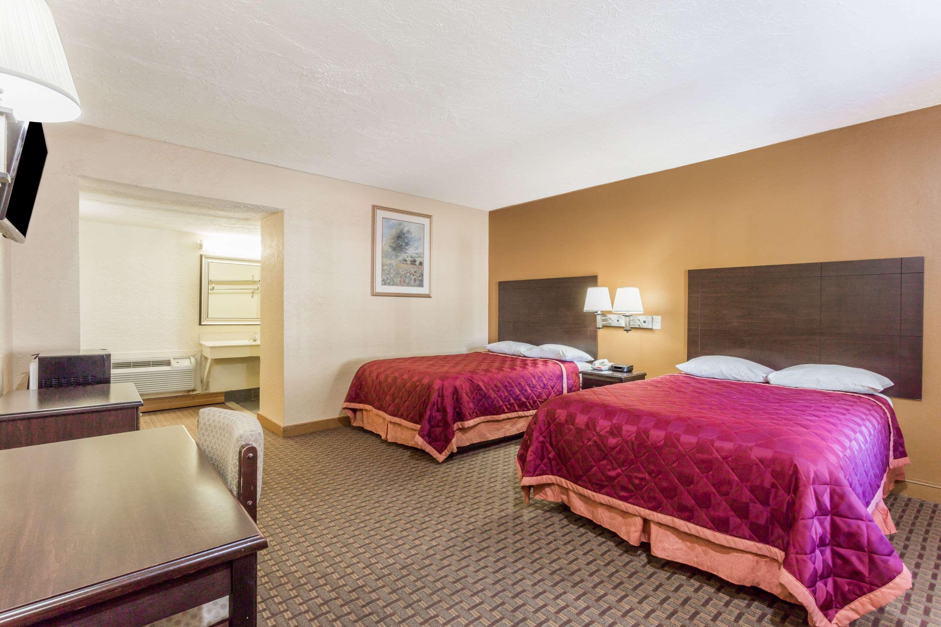 Knights Inn Glen Allen Esterno foto