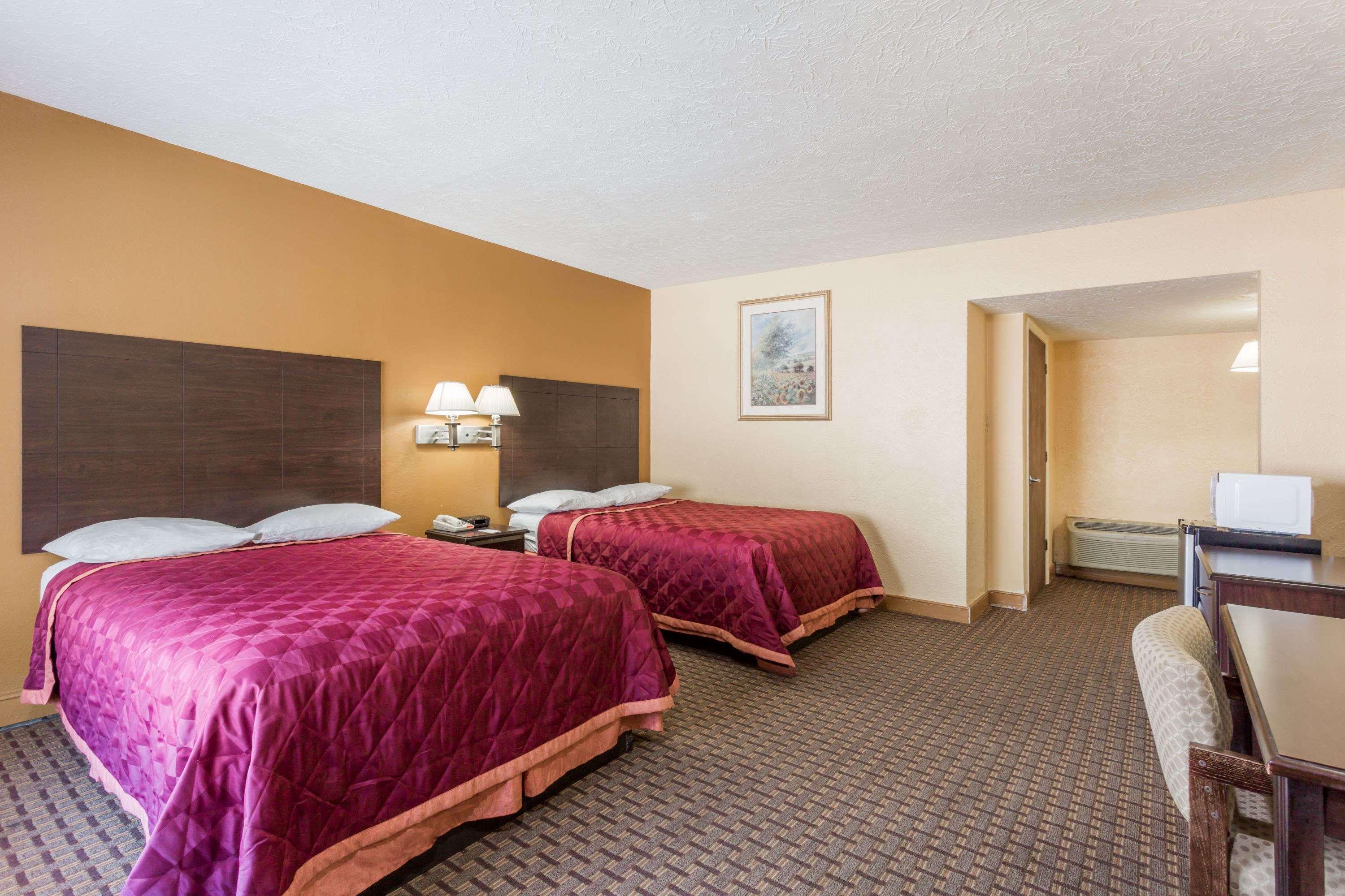 Knights Inn Glen Allen Esterno foto