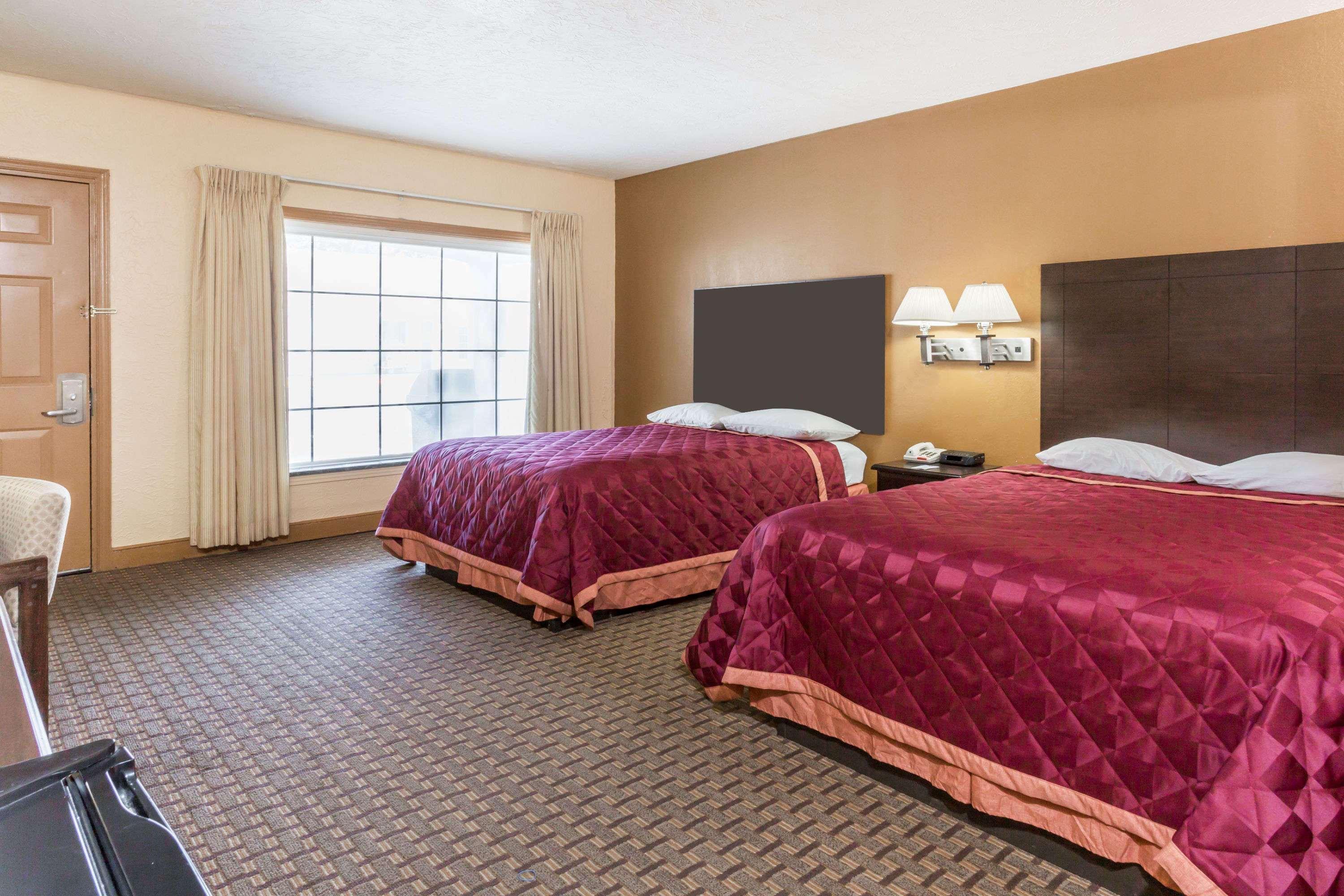Knights Inn Glen Allen Esterno foto